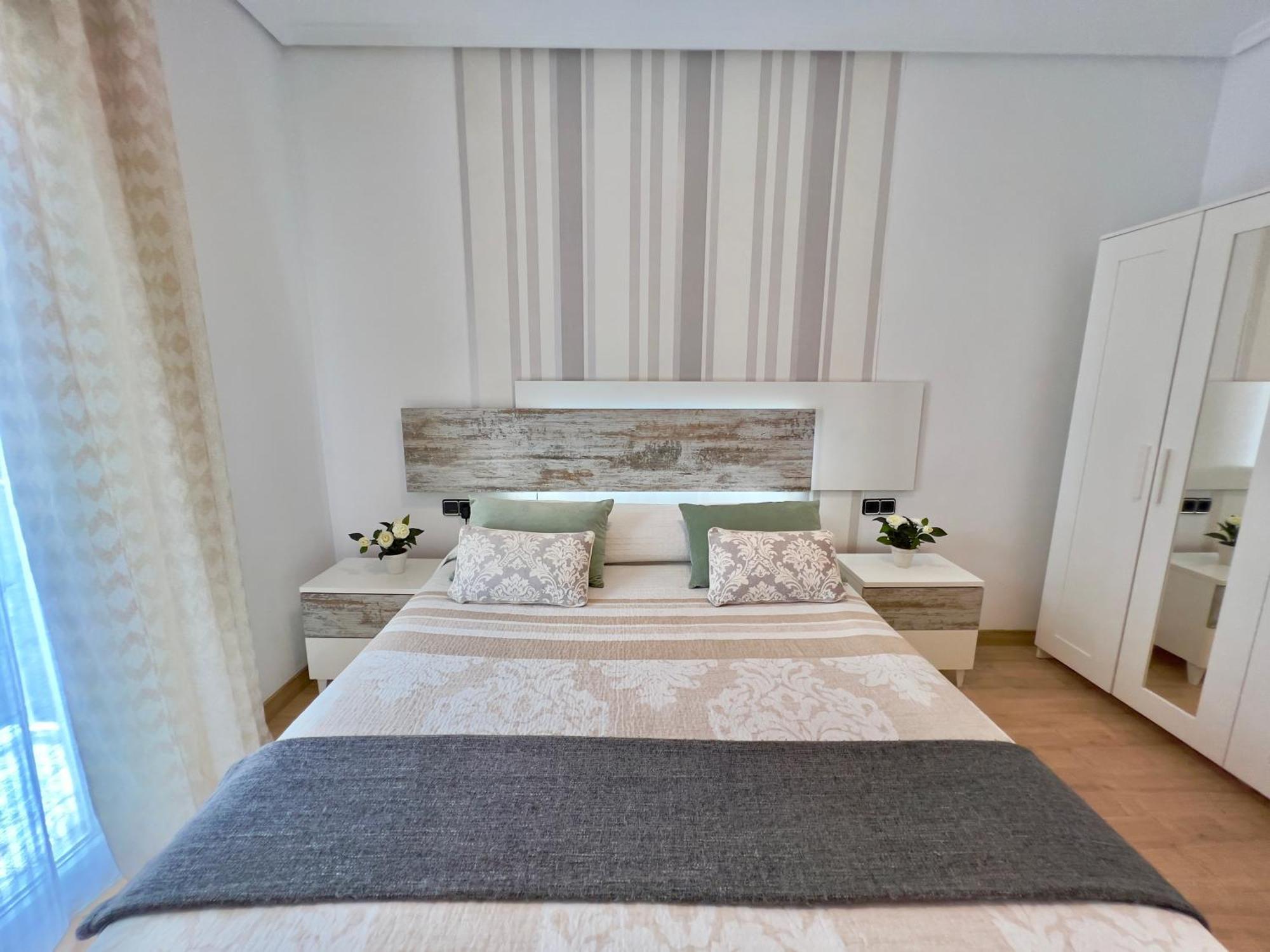 Cozy Apartment In Valencia! Wi-Fi ! Exteriör bild