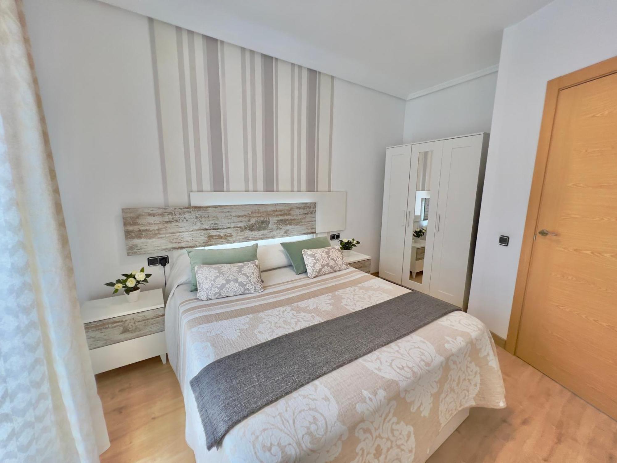 Cozy Apartment In Valencia! Wi-Fi ! Exteriör bild